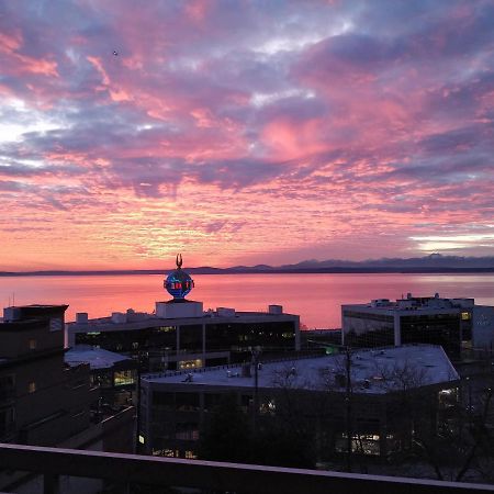 Top Floor Water View Oasis Near Space Needle & Cruise Seattle Extérieur photo