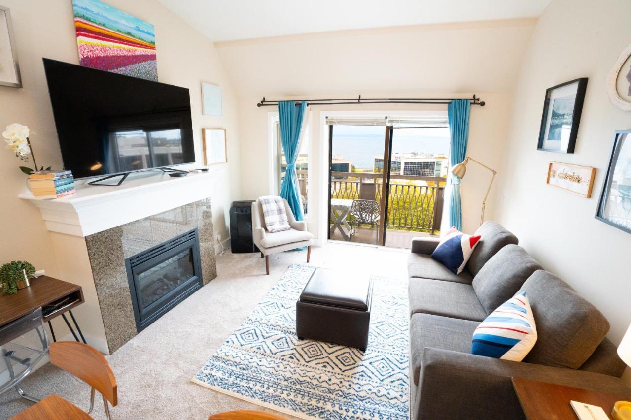 Top Floor Water View Oasis Near Space Needle & Cruise Seattle Extérieur photo